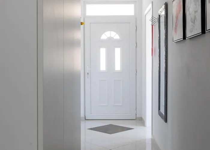 Апартаменты Stephanie Island *