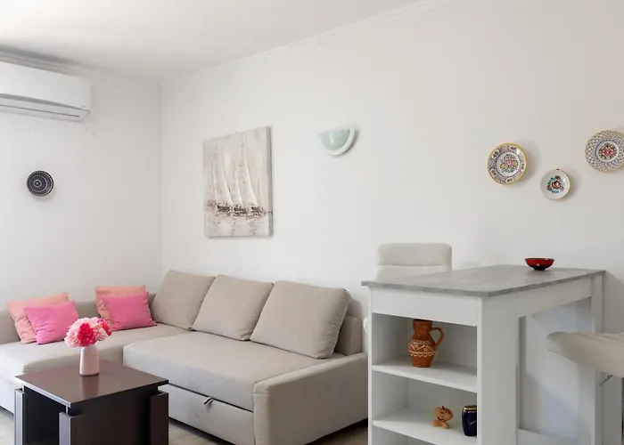 Stephanie Island Шипанска-Лука