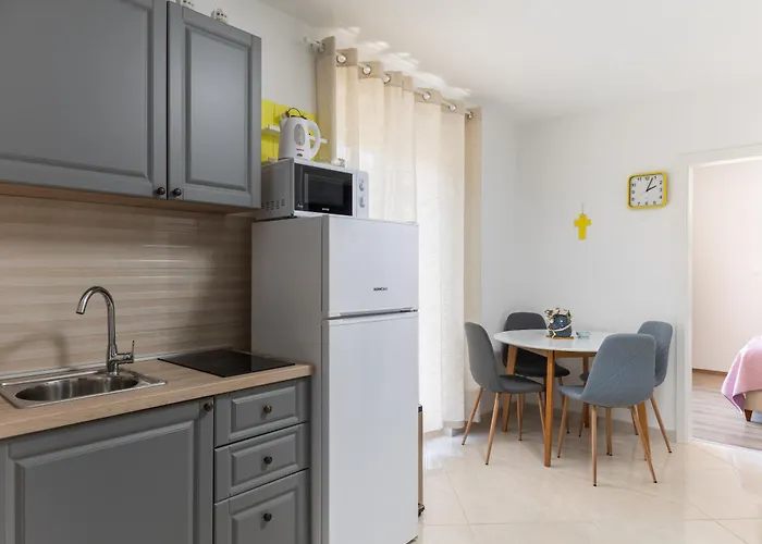 Апартаменты Stephanie Island *